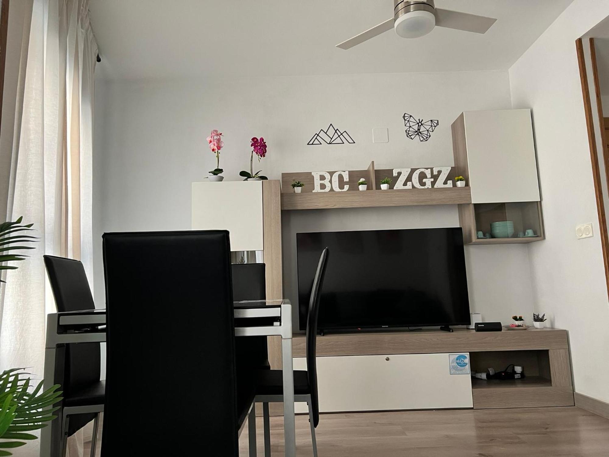 El Bc Zaragoza - Aljaferia Apartment Екстериор снимка