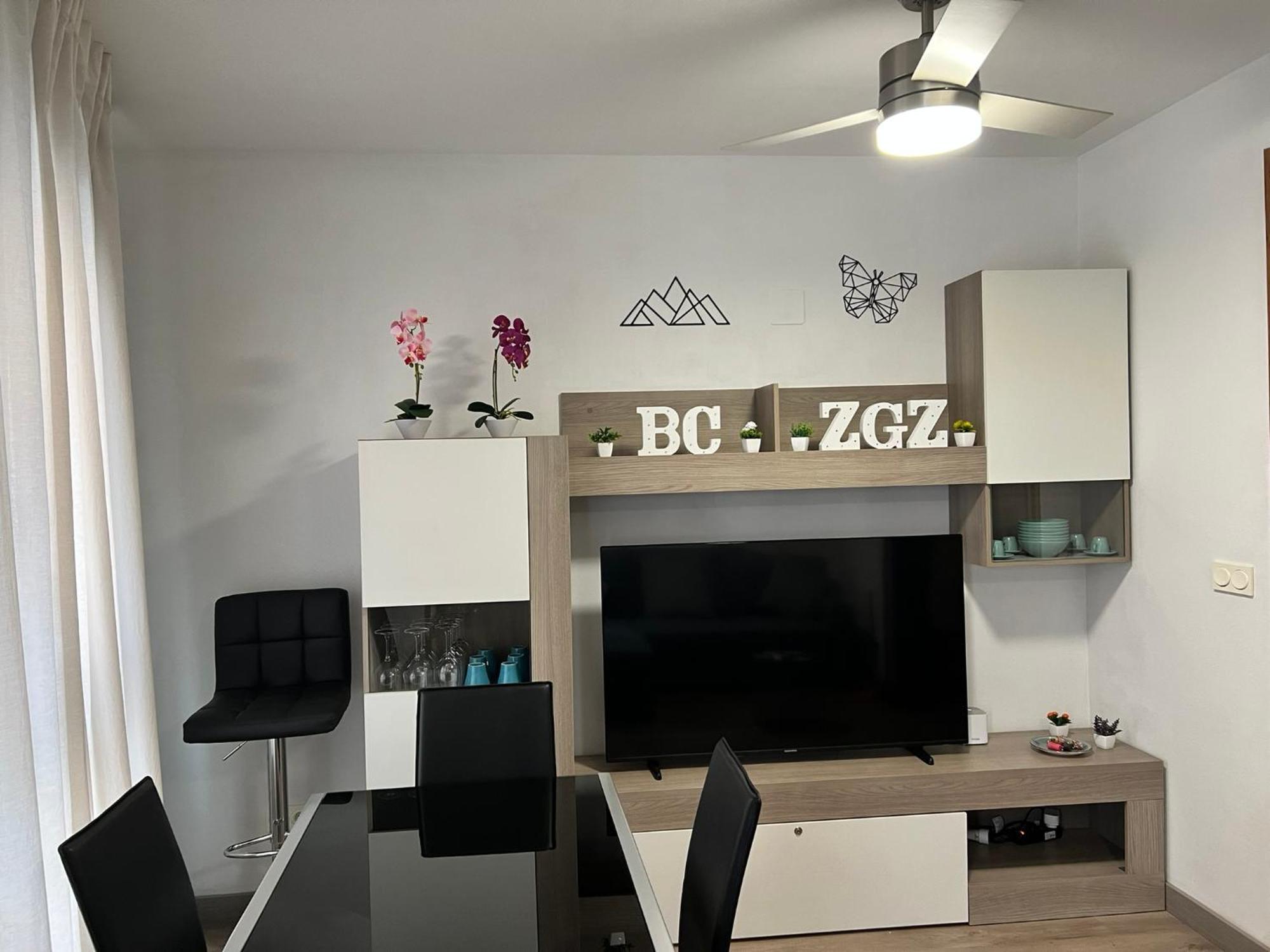 El Bc Zaragoza - Aljaferia Apartment Екстериор снимка